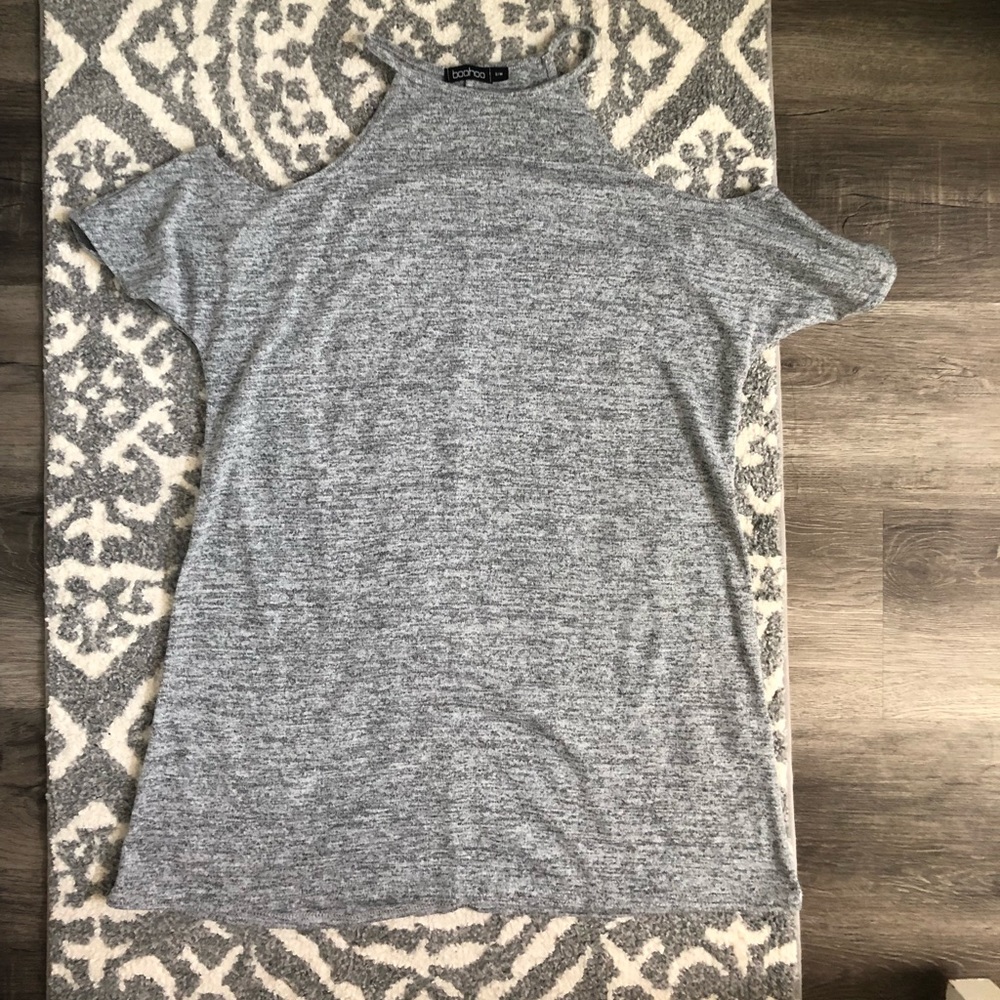 Cold shoulder tunic
